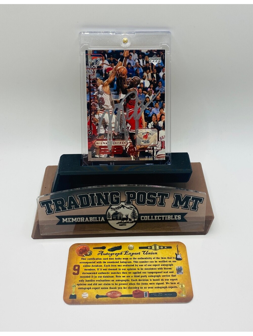 Michael Jordan Signed Card With COA (121171) (Bulls)